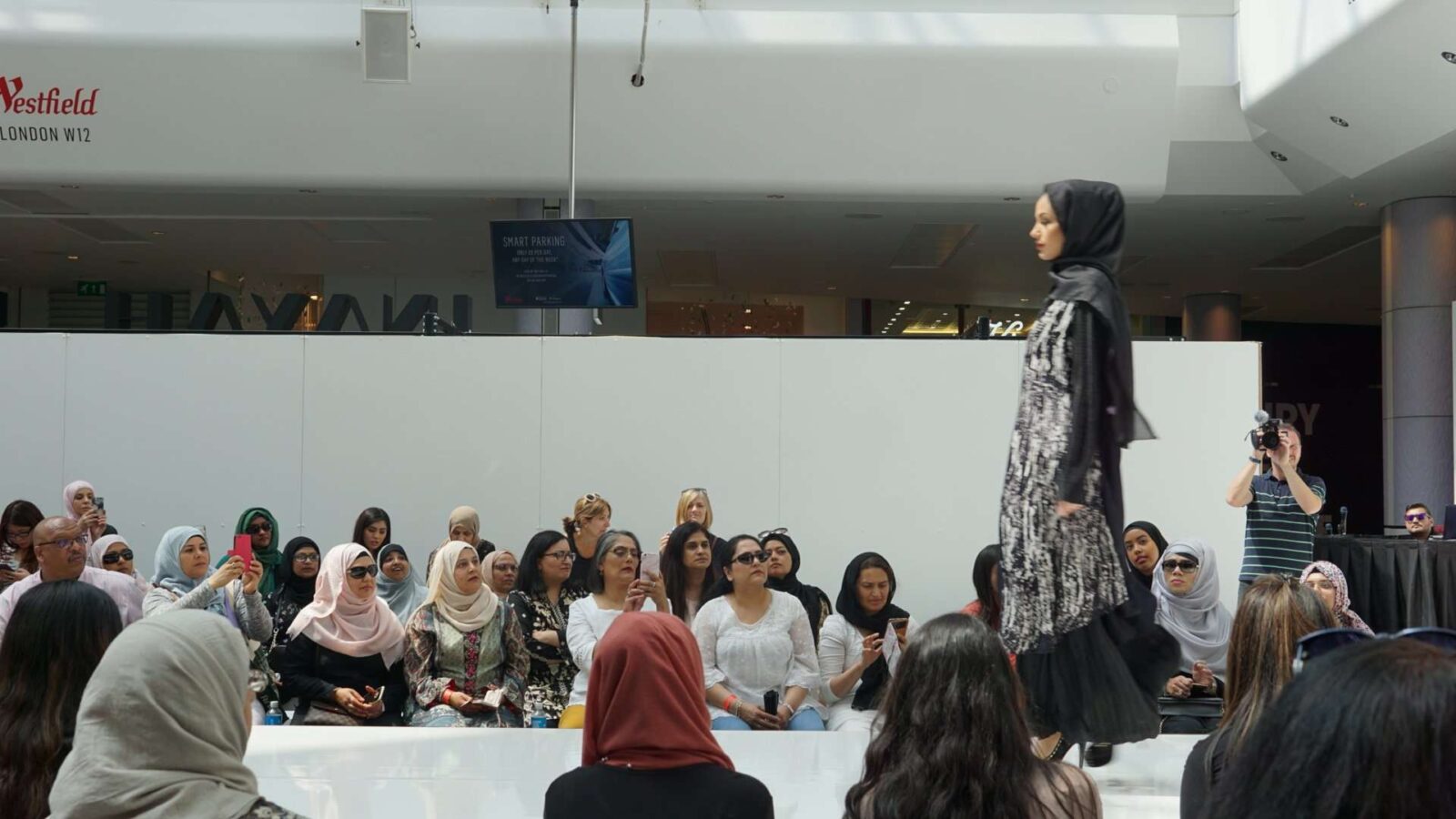 CLIENT AREA ATRIUM — London EID at Westfield London, W12